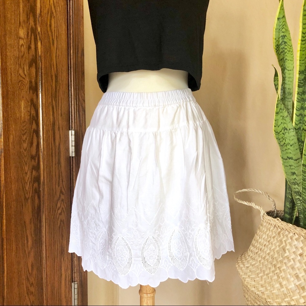 White Elastic-Waist Eyelet Lace Skirt Scallop Hem